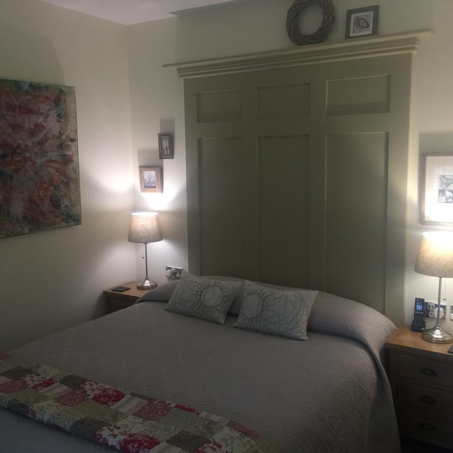 Cathedral View - Swn Yr Afon Bed and Breakfast Μπρέκον Εξωτερικό φωτογραφία